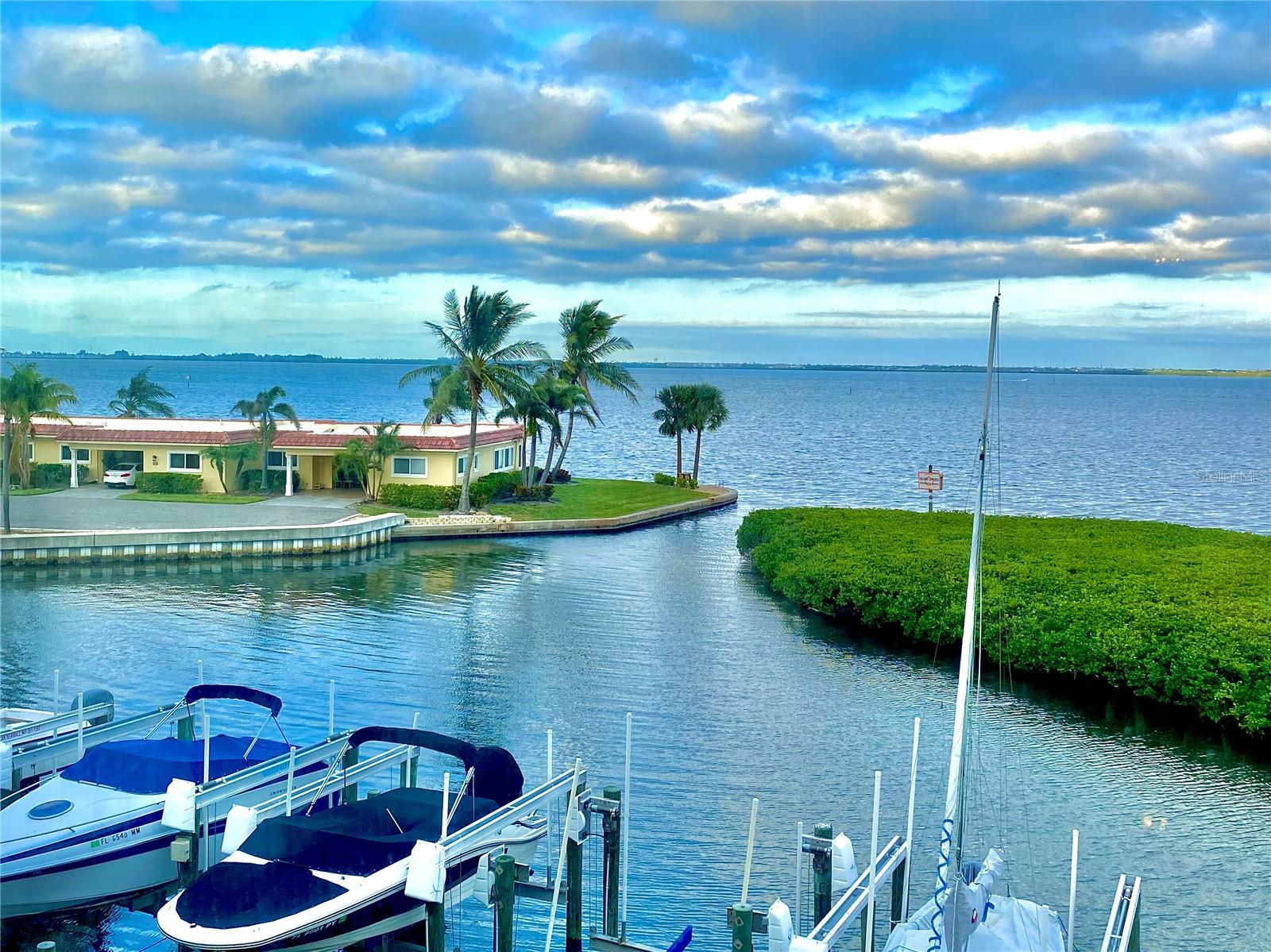 4960 Gulf Of Mexico Dr #206, Longboat Key, FL 34228