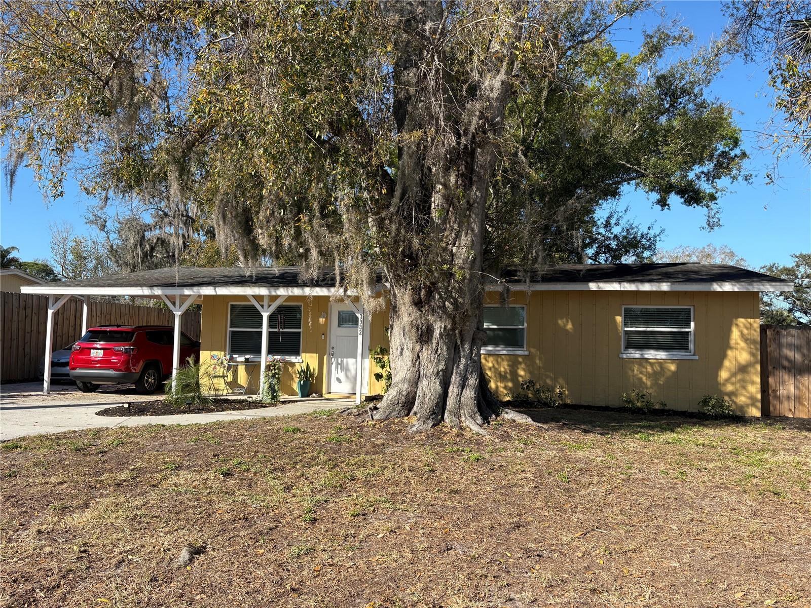 3932 Middlesex Pl, Sarasota, FL 34241