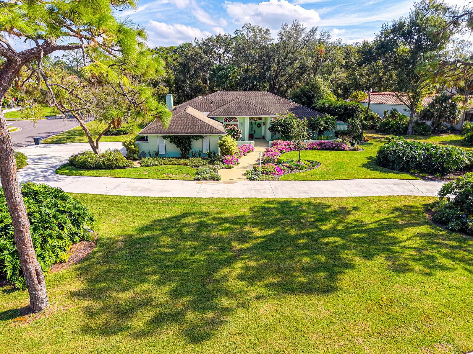 7604 Weeping Willow Cir, Sarasota, FL 34241