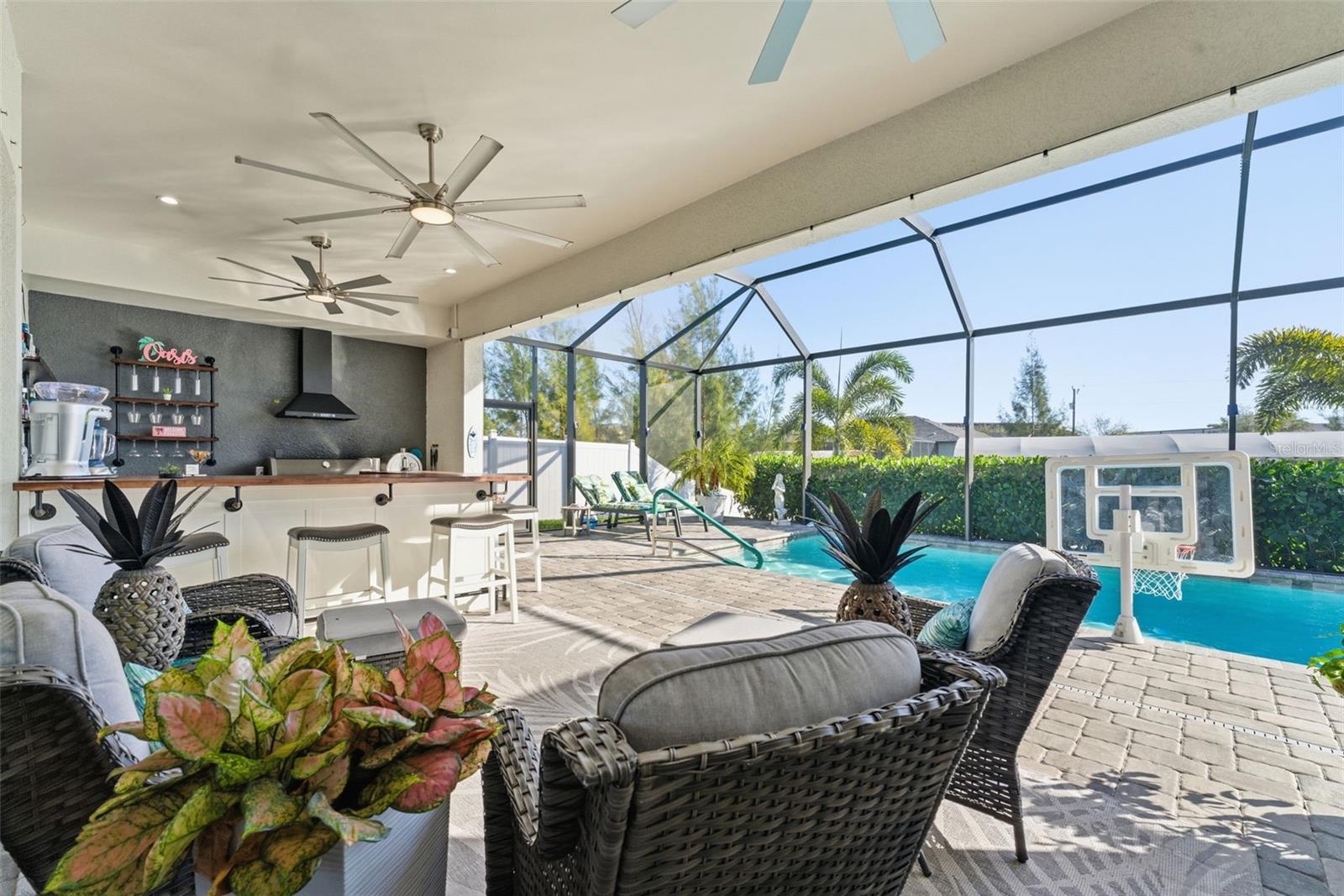 2115 Sw 17th Pl, Cape Coral, FL 33991