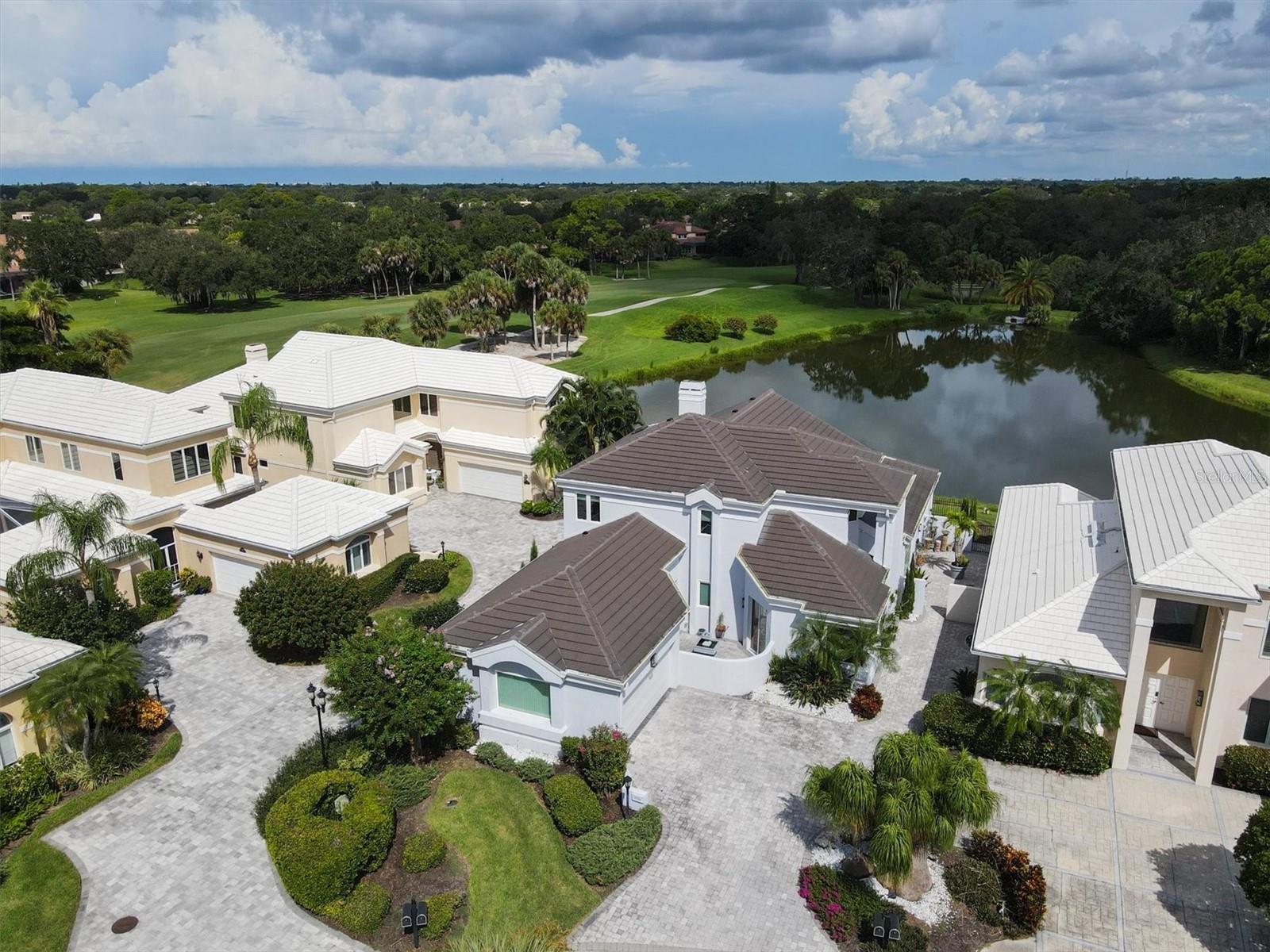 7716 Club Ln, Sarasota, FL 34238