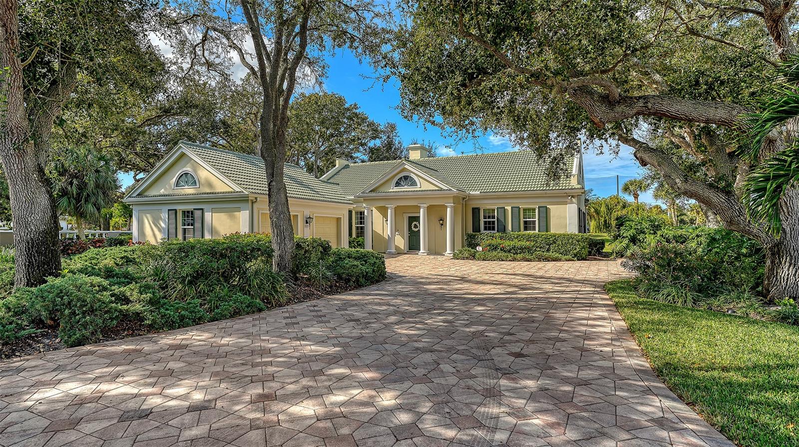 227 Saint James Park, Osprey, FL 34229
