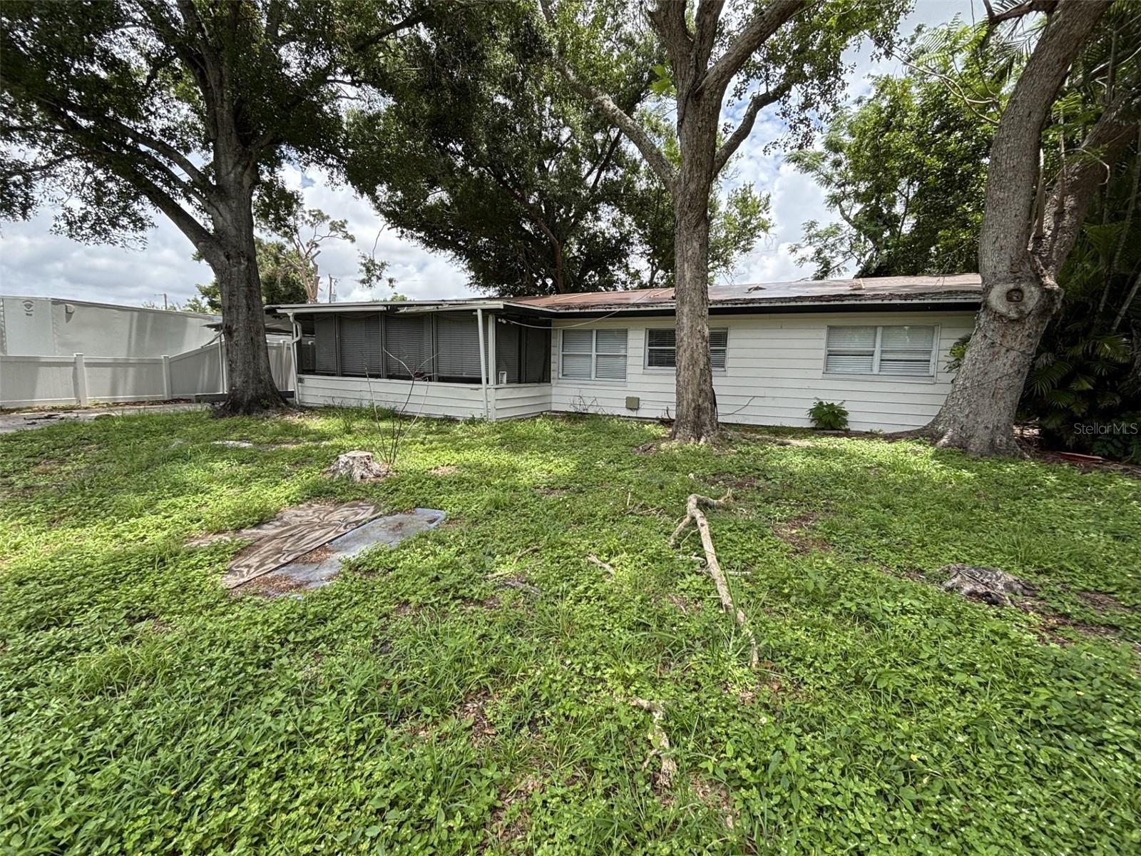 2118 Dodge Ave, Sarasota, FL 34234