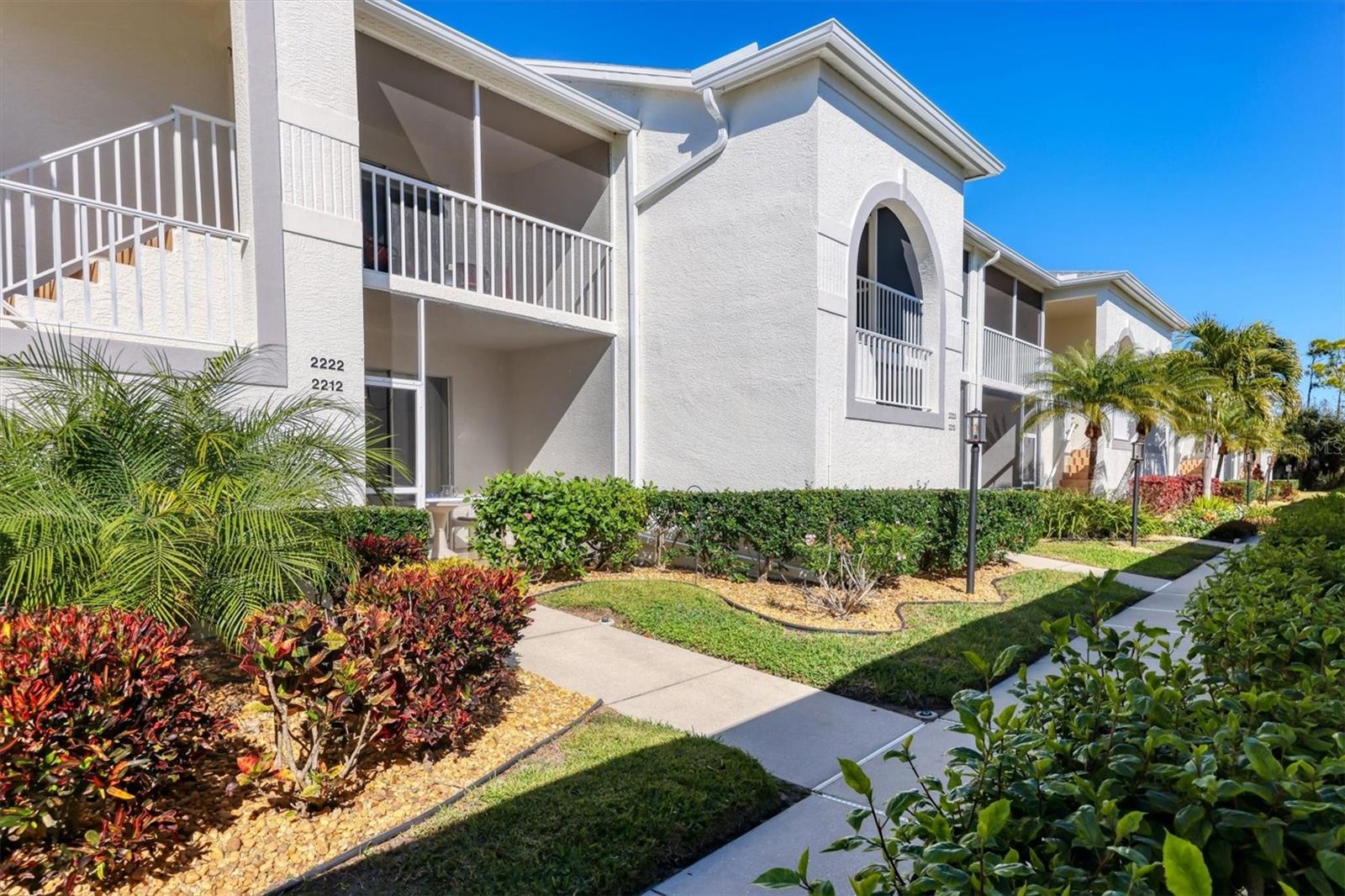 9470 High Gate Dr #2212, Sarasota, FL 34238