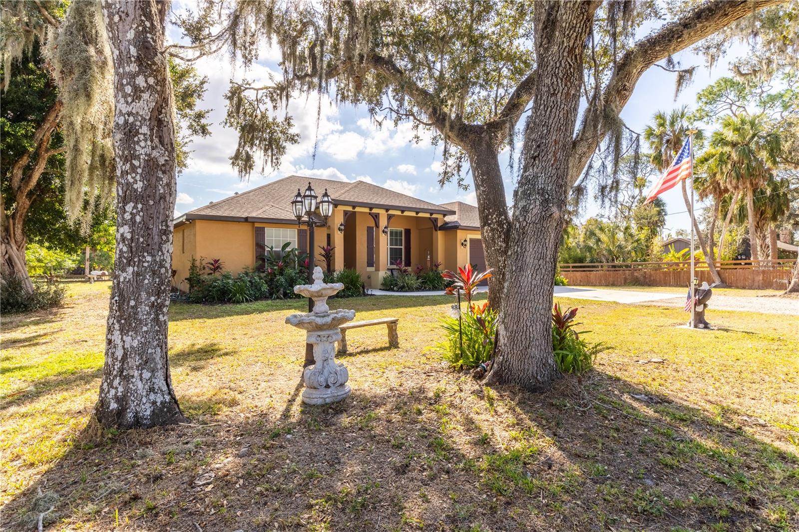 6416 18th Ave E, Bradenton, FL 34208