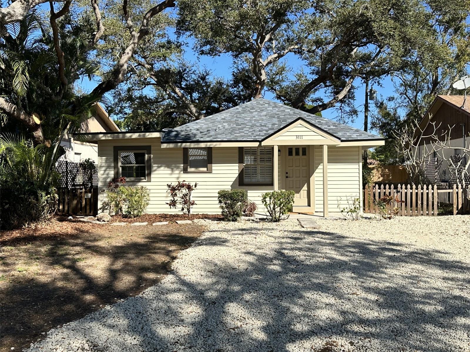 3111 Elmer St, Sarasota, FL 34231