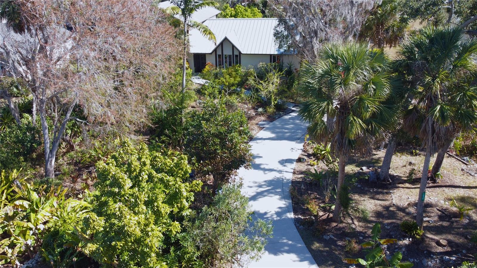 1035 Sirus Trl, Sarasota, FL 34232