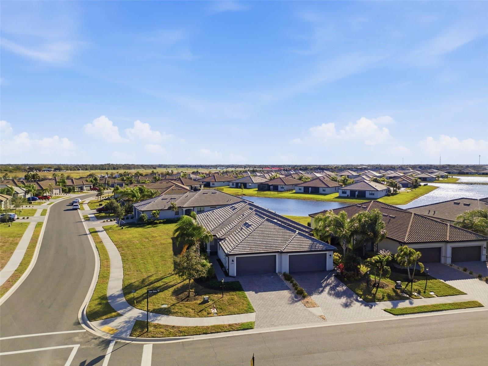 15942 Clear Skies Pl, Bradenton, FL 34211