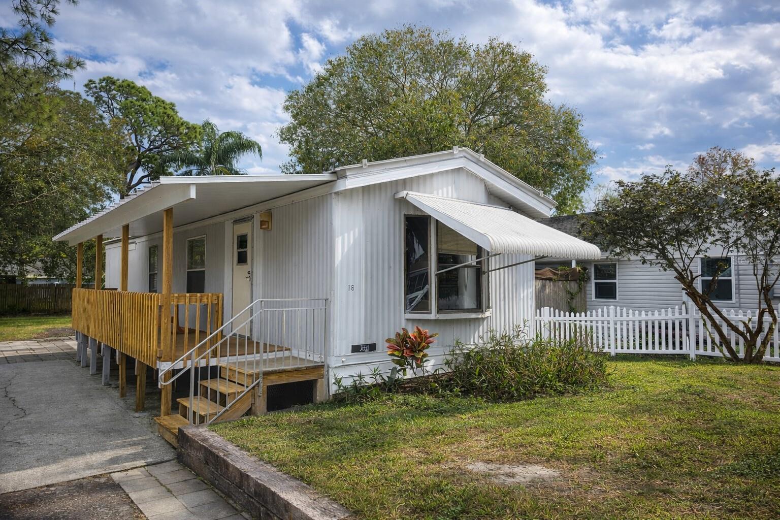 406 Avant St, Sarasota, FL 34232