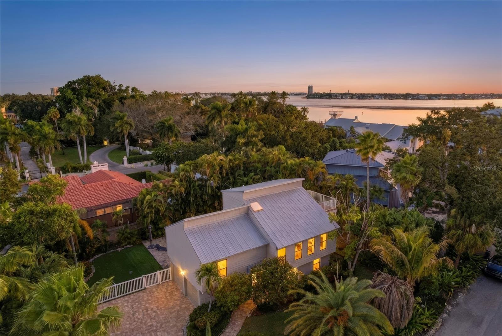 3446 Anglin Dr, Sarasota, FL 34242