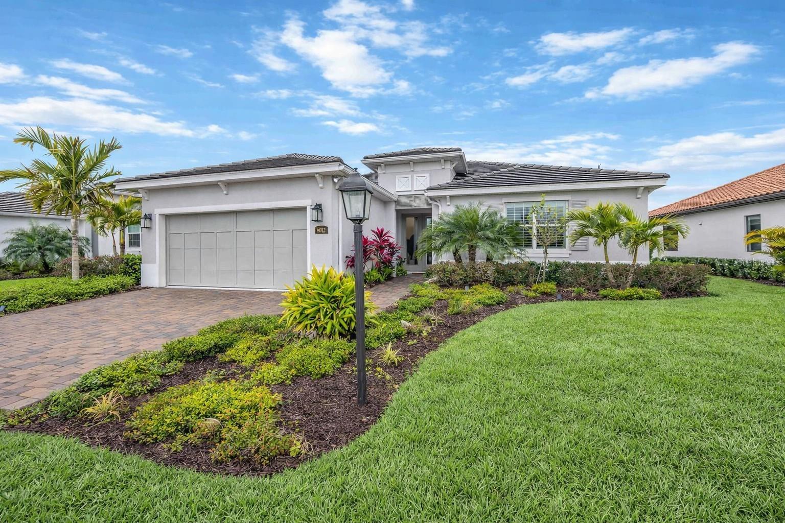 8012 Clearwater Ct, Sarasota, FL 34241