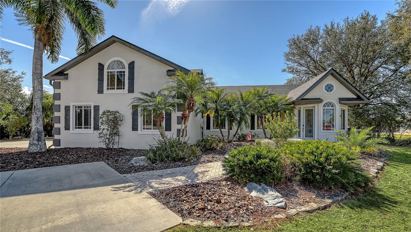 2098 Palm View Rd, Sarasota, FL 34240