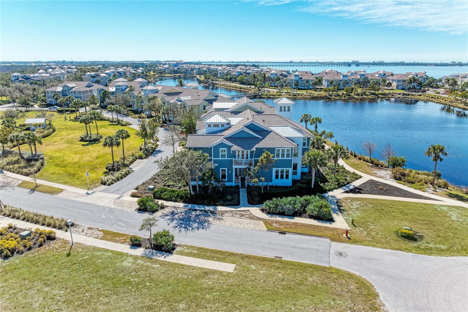 226 Sapphire Lake Dr #101, Bradenton, FL 34209