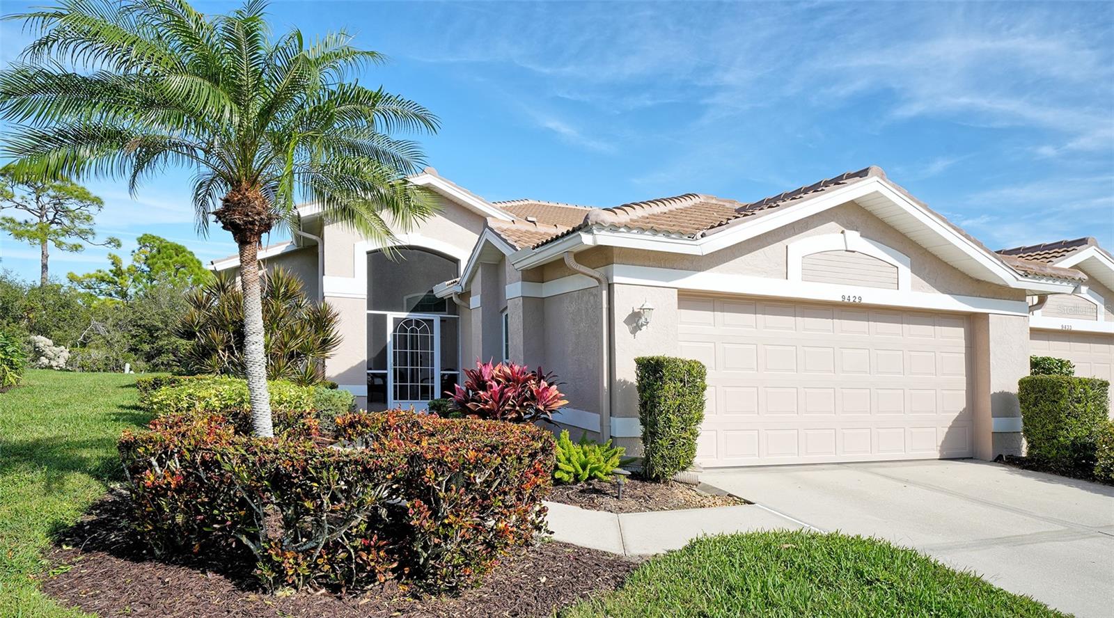 9429 Forest Hills Cir, Sarasota, FL 34238