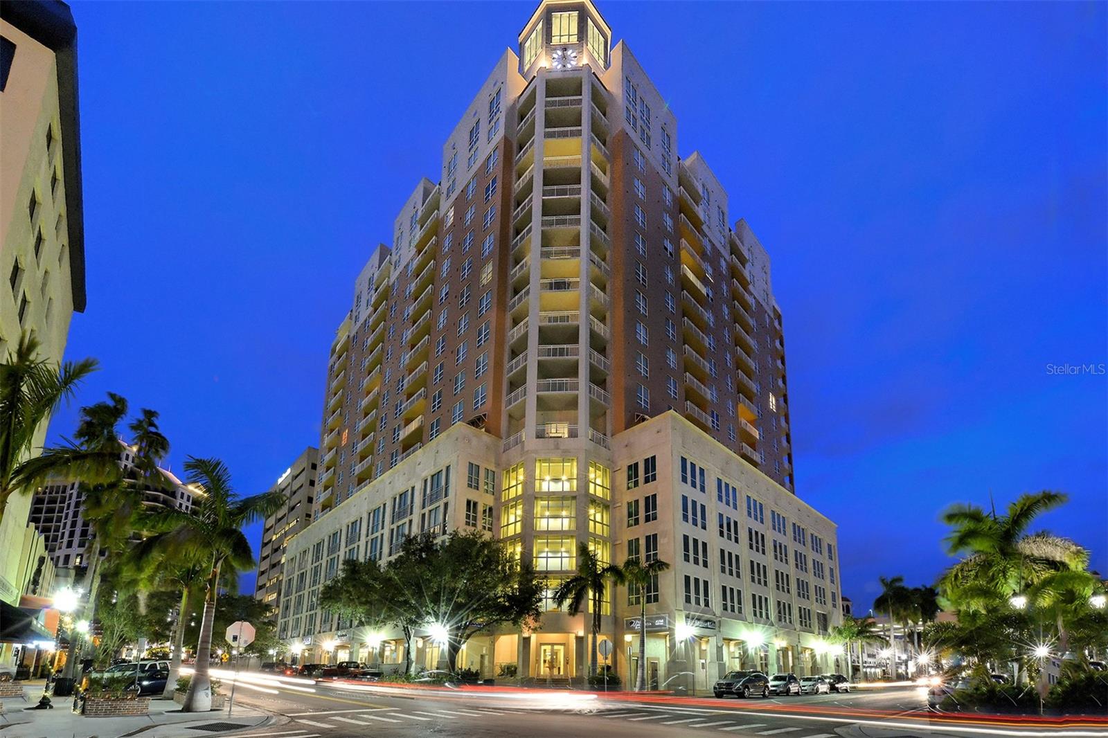 1350 Main St #Ph-1701, Sarasota, FL 34236