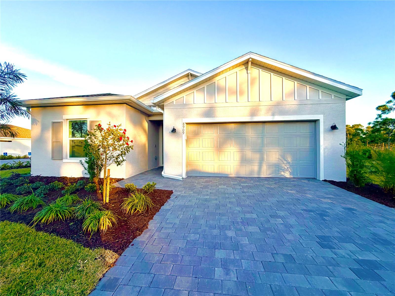 8134 Saint Kitts Cir, Englewood, FL 34224