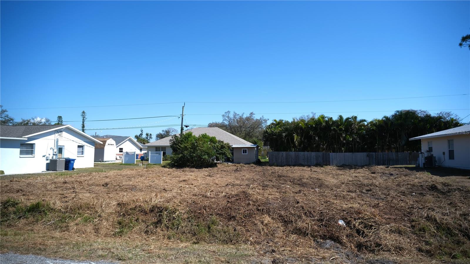 Mohawk Rd, Venice, FL 34293