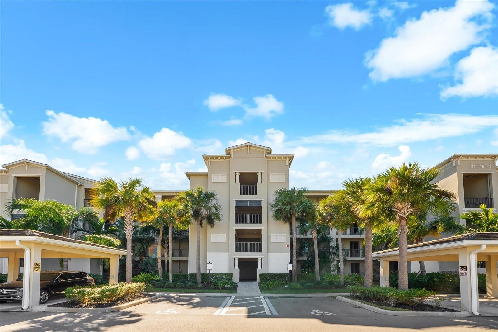 17626 Gawthrop Dr #207, Bradenton, FL 34211