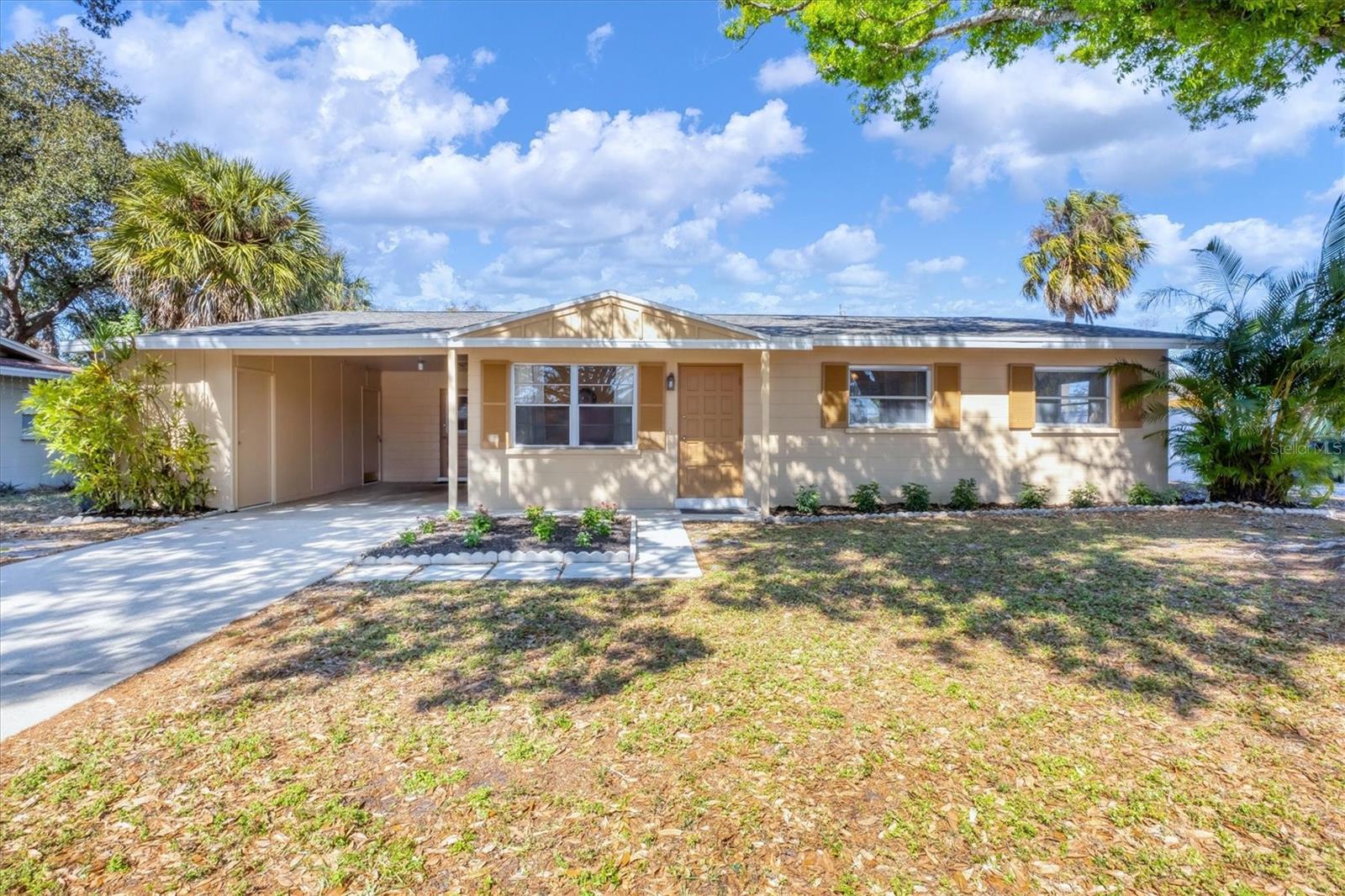 5135 Brookmeade Dr, Sarasota, FL 34232
