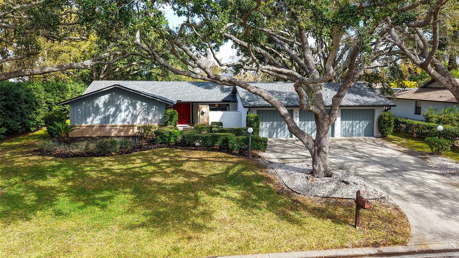 5331 Dominica Cir, Sarasota, FL 34233