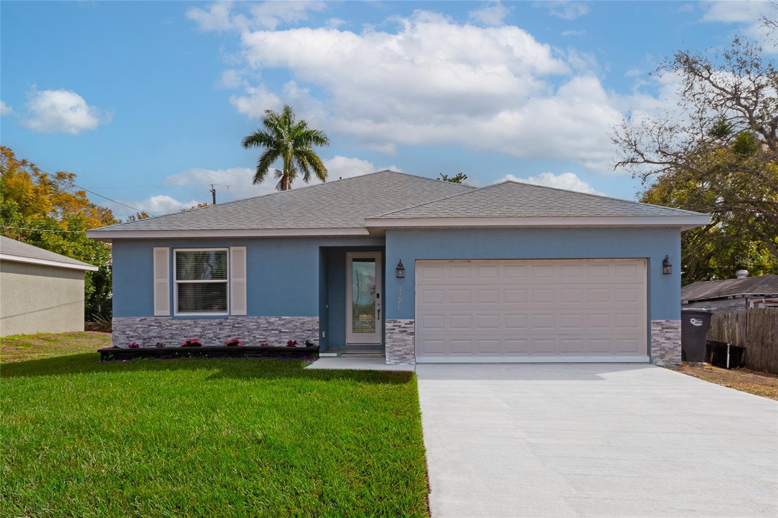 3221 3rd St E, Bradenton, FL 34208