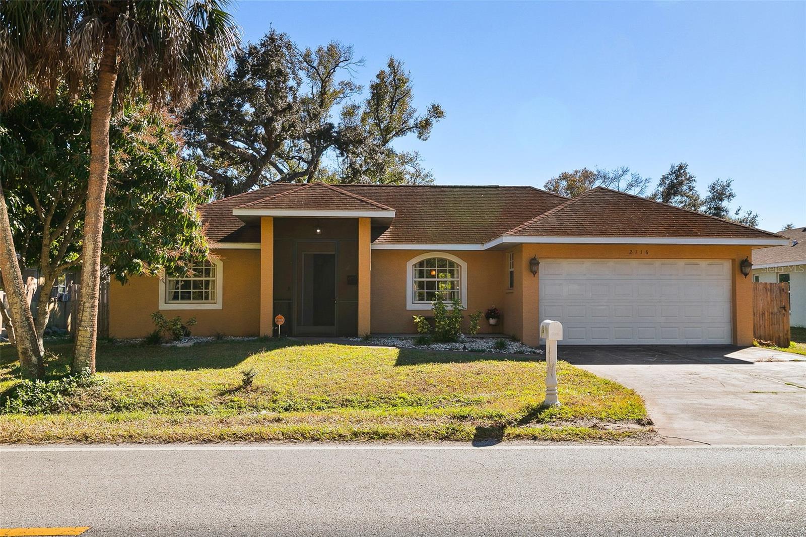 2116 30th Ave E, Bradenton, FL 34208