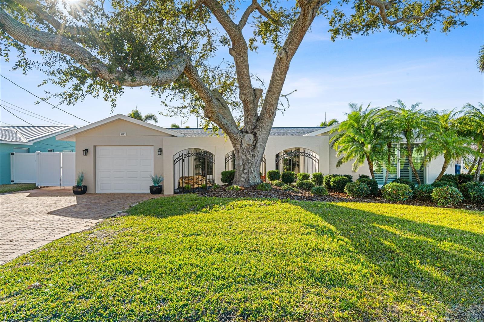 4903 Commonwealth Rd, Palmetto, FL 34221