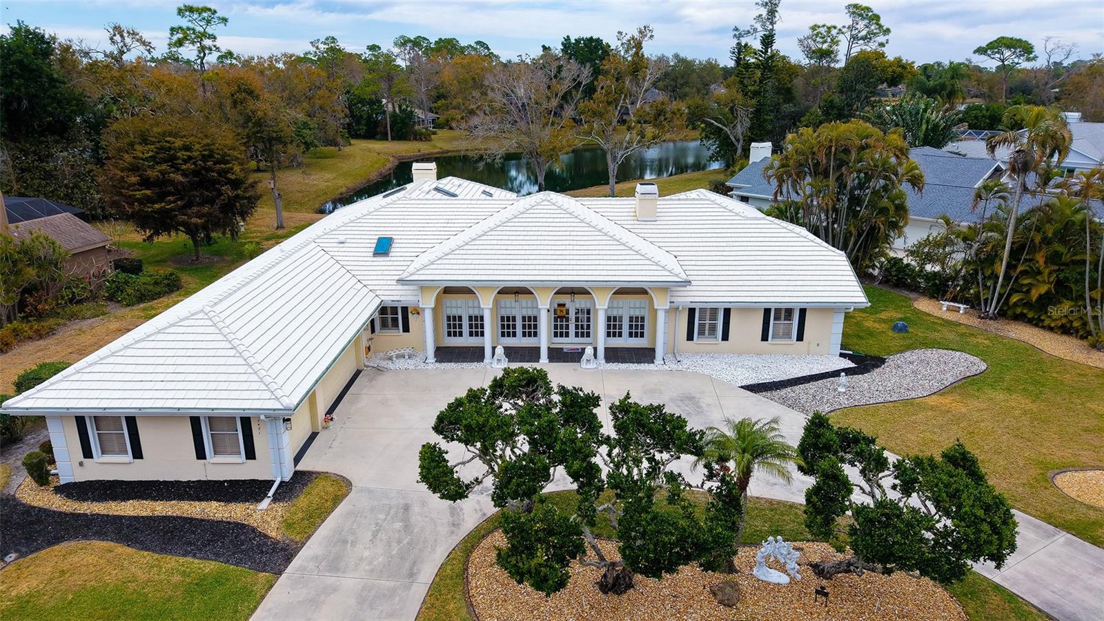 7421 Weeping Willow Blvd, Sarasota, FL 34241