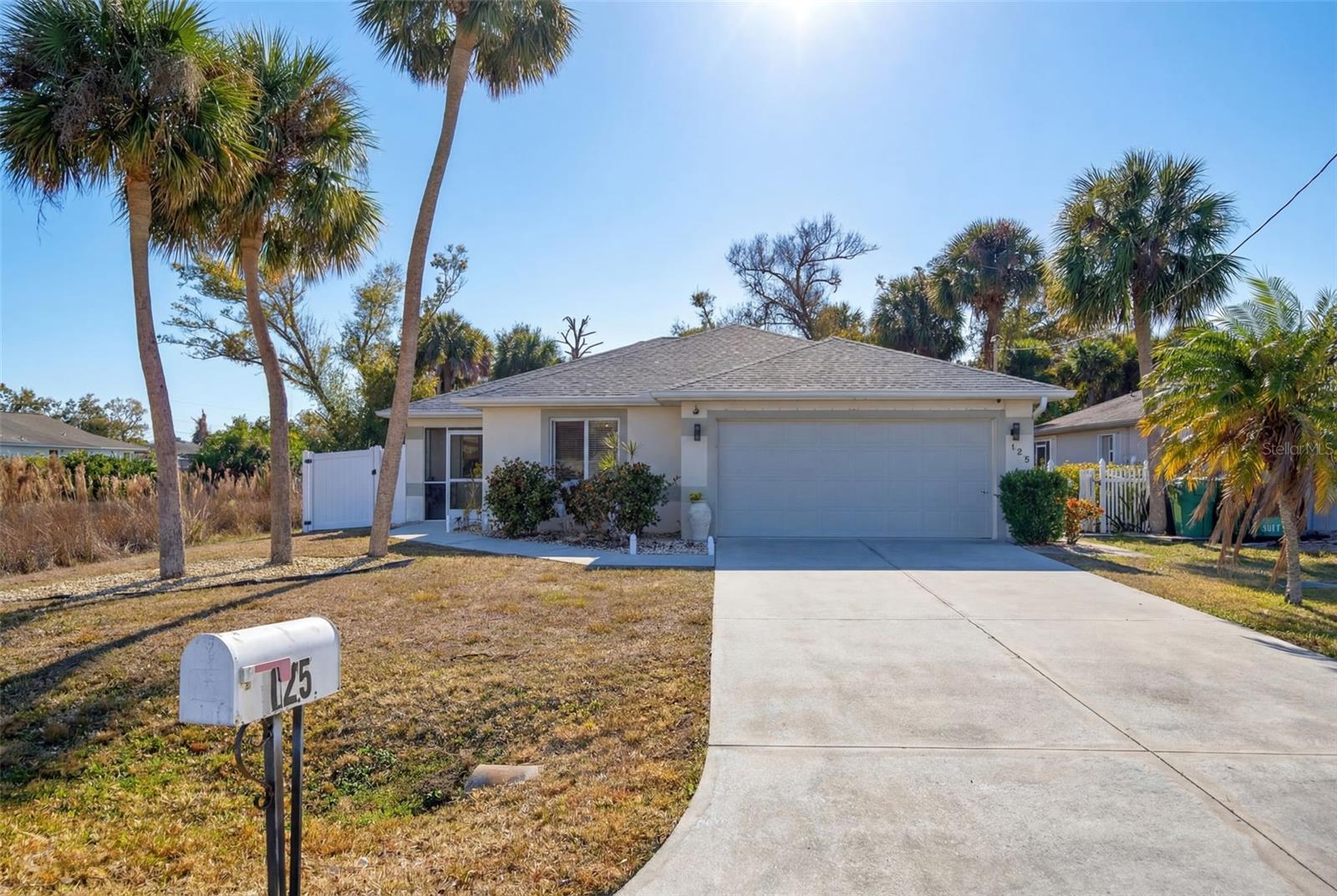 125 Spur Dr, Rotonda West, FL 33947