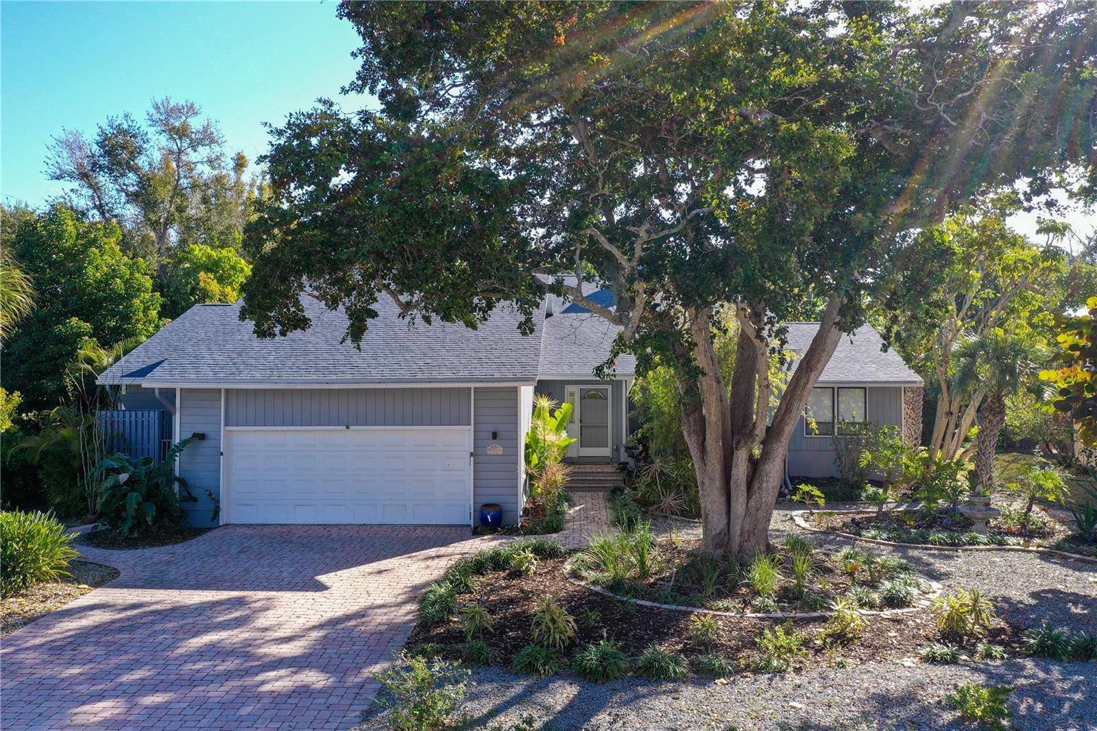 5324 Siesta Ct, Sarasota, FL 34242