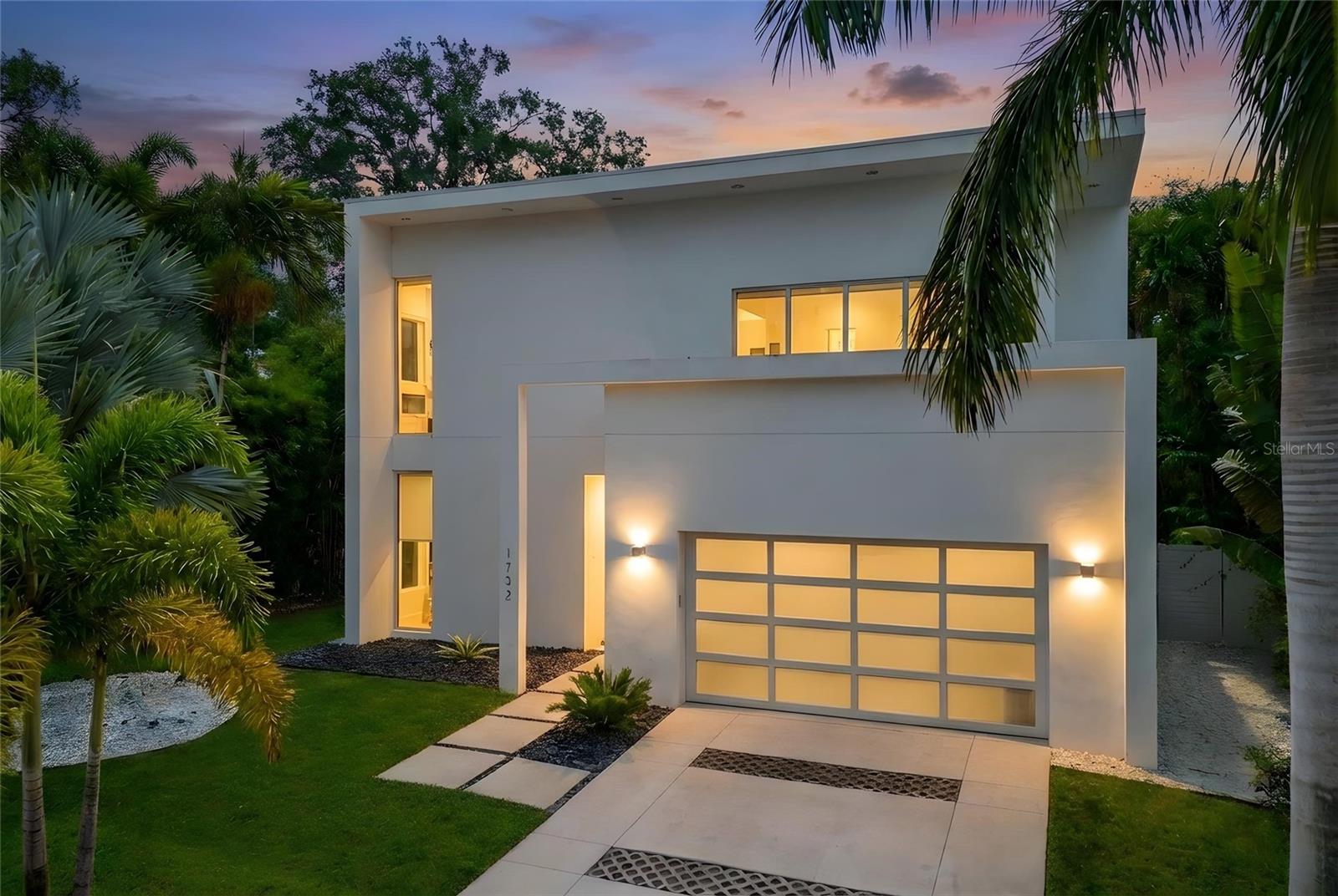 1732 Shoreland Dr, Sarasota, FL 34239