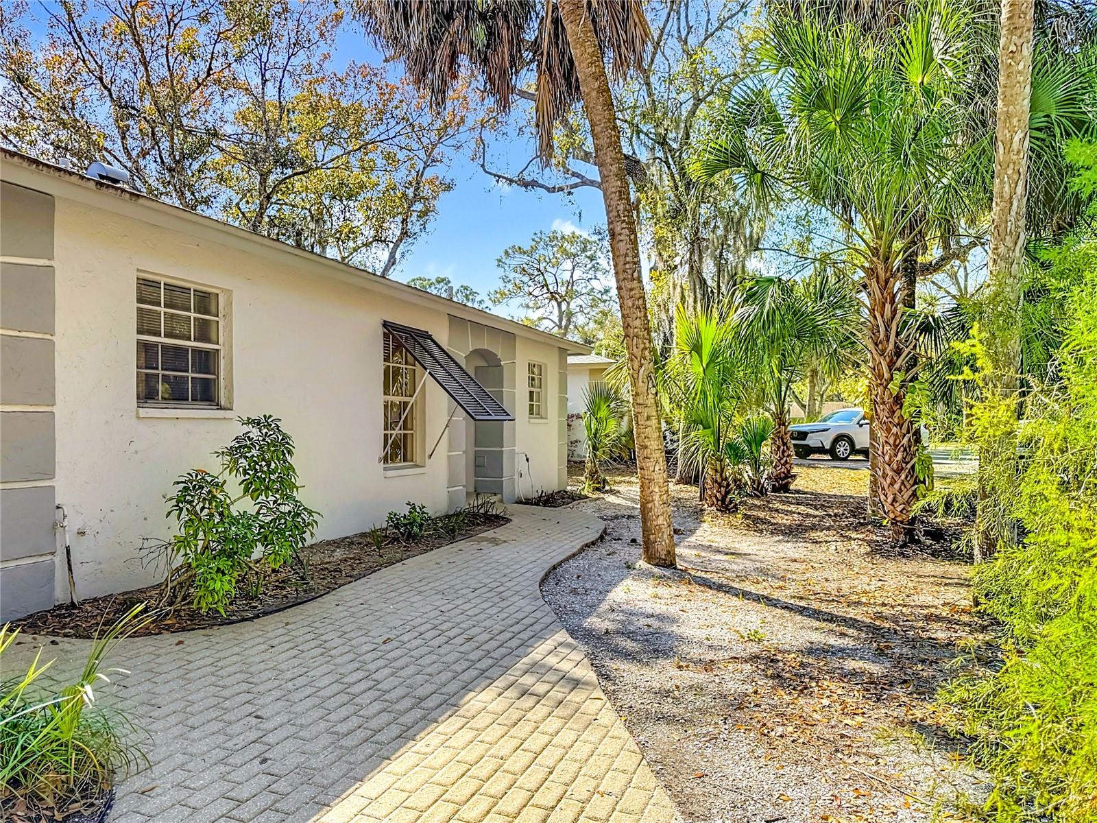 608 N Jefferson Ave #30, Sarasota, FL 34237