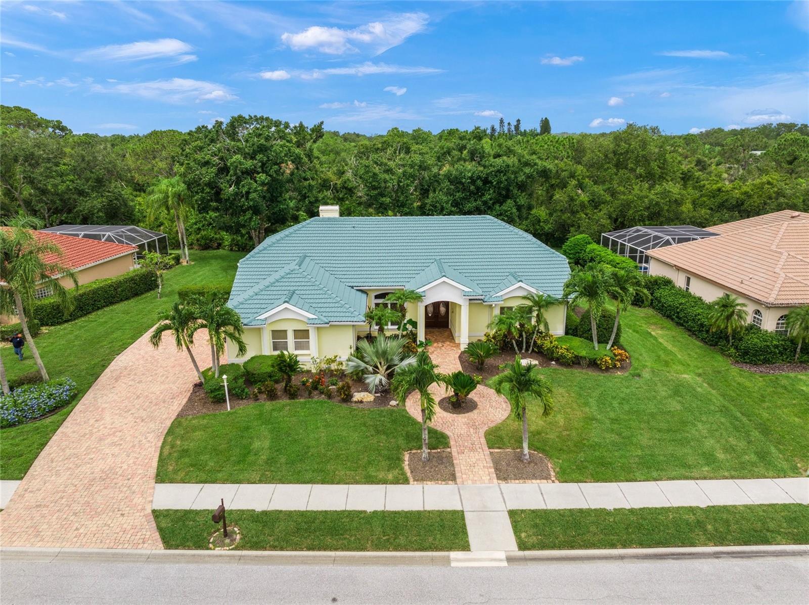 8452 Eagle Preserve Way, Sarasota, FL 34241
