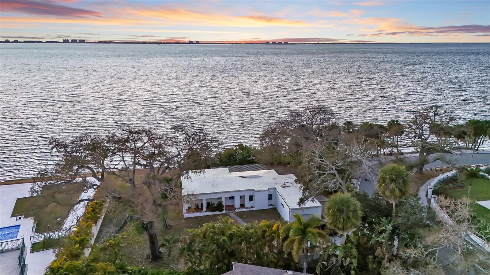 820 Indian Beach Dr, Sarasota, FL 34234