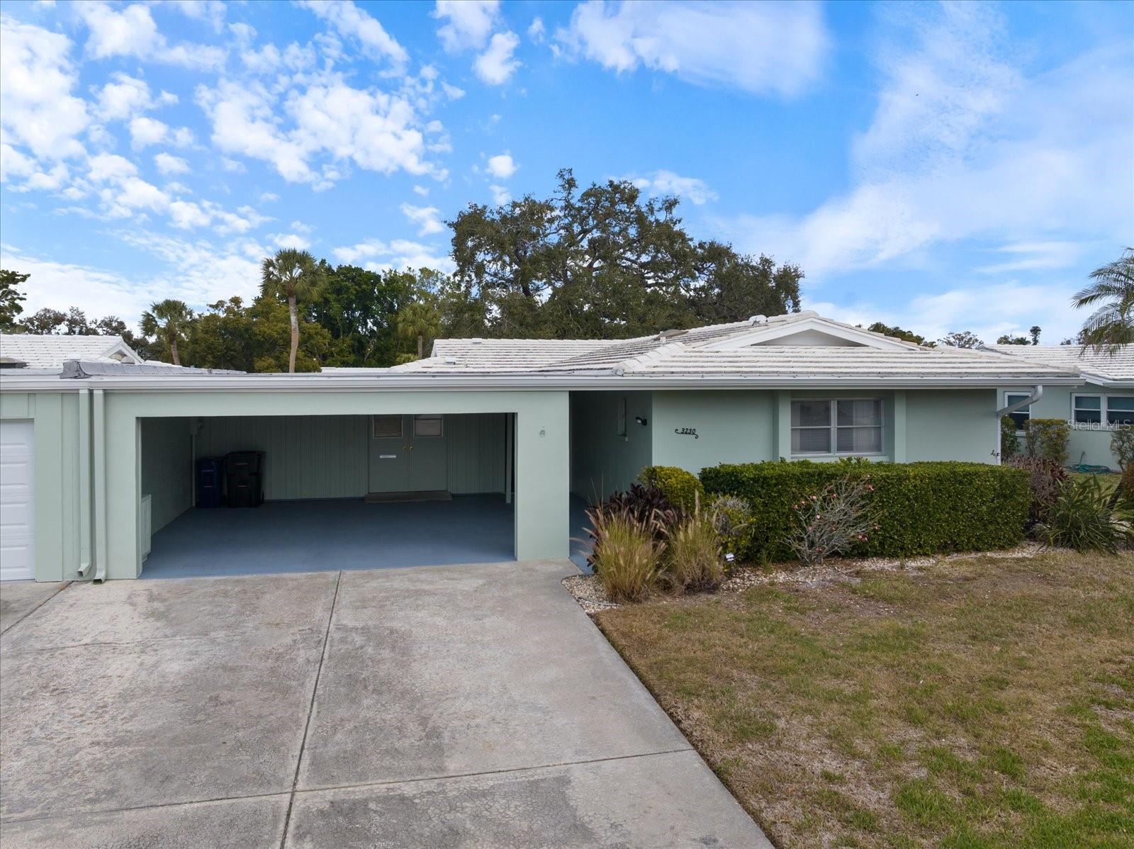 3230 Village Green Dr #1032, Sarasota, FL 34239
