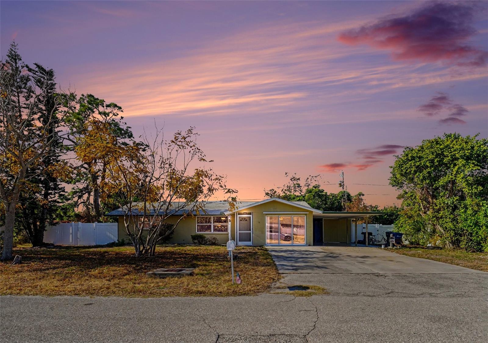 3468 Roslyn Rd, Venice, FL 34293
