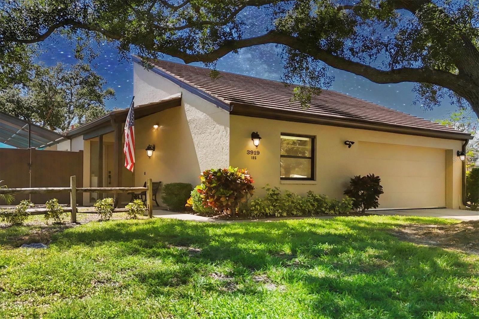 3919 Glen Oaks Manor Dr, Sarasota, FL 34232