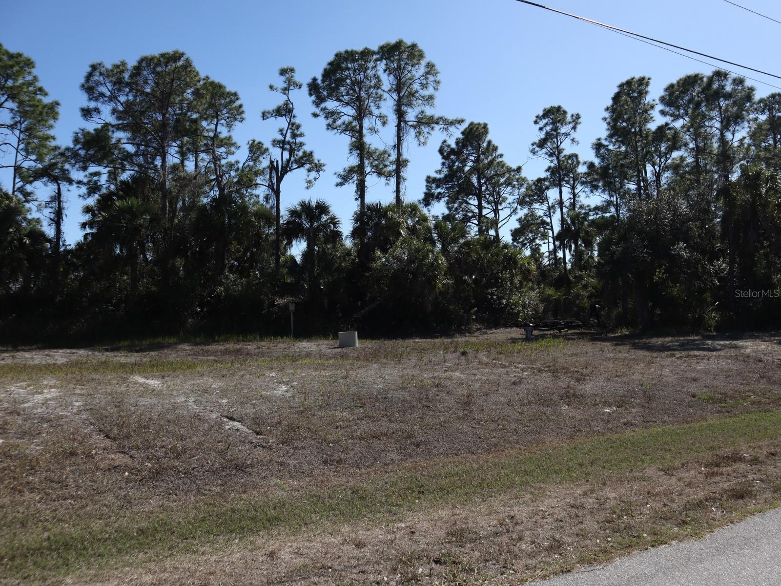 Malinda Ter, North Port, FL 34286