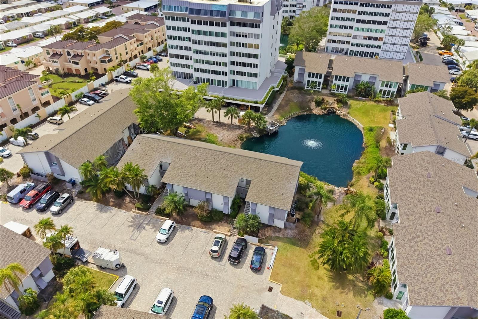 1169 W Peppertree Dr #118a, Sarasota, FL 34242