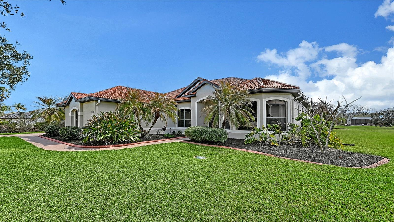 16736 4th Ave Ne, Bradenton, FL 34212