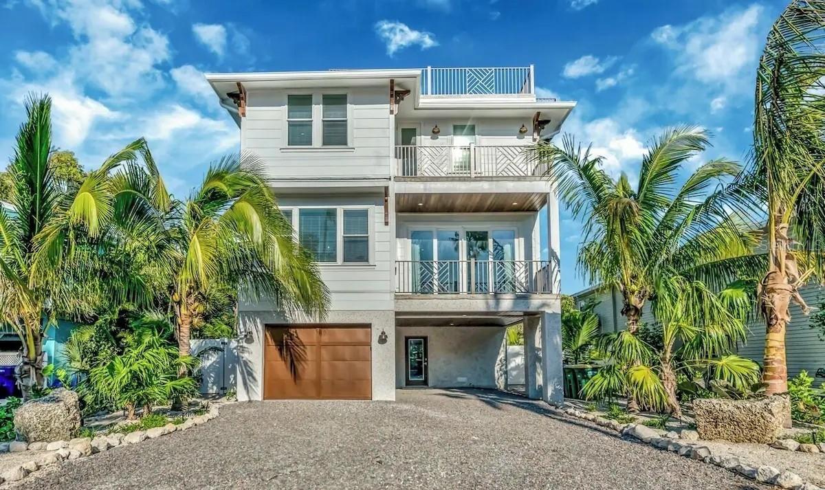 2403 Avenue C, Bradenton Beach, FL 34217
