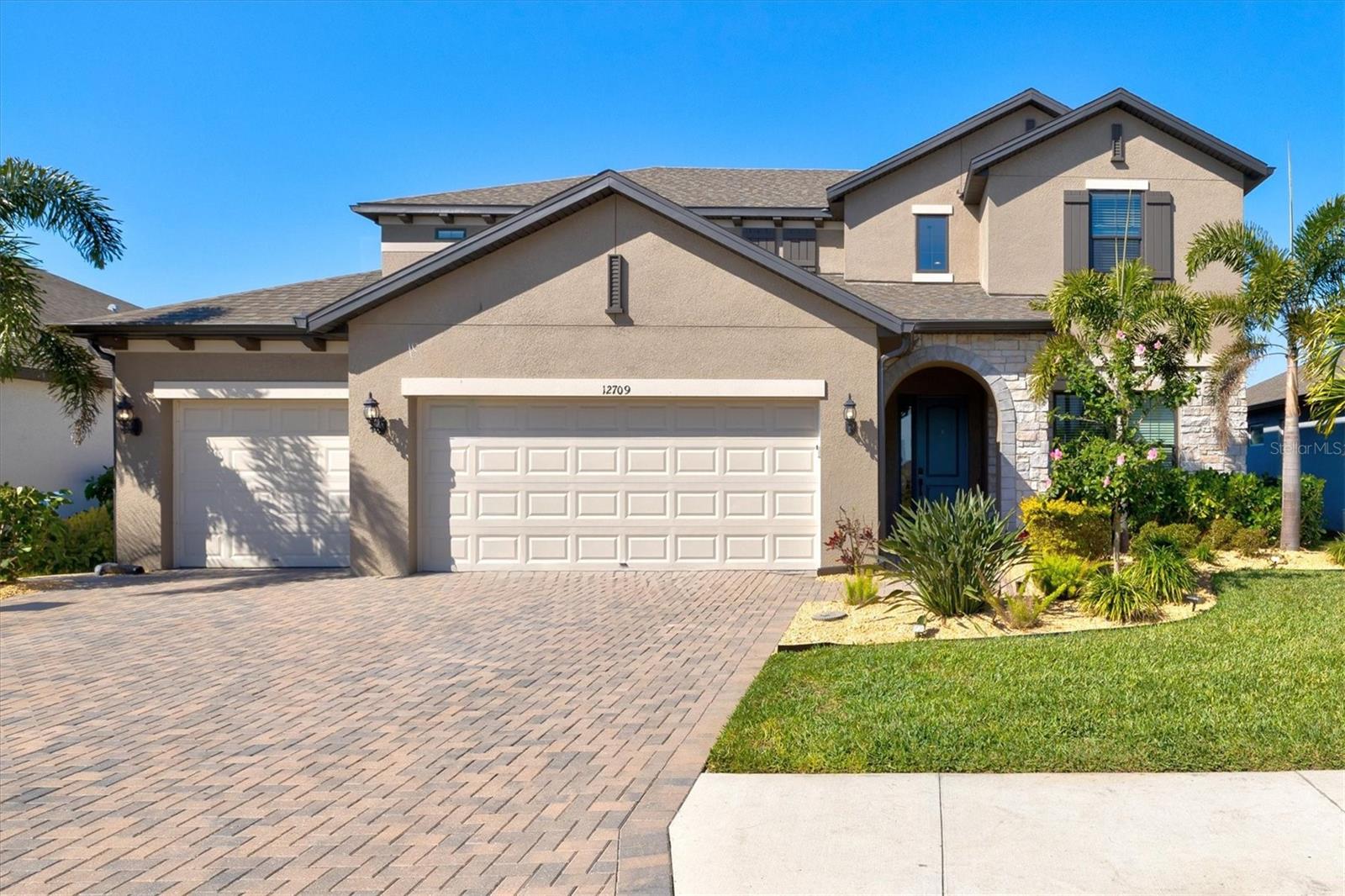 12709 Lateral Root Dr, Sarasota, FL 34238
