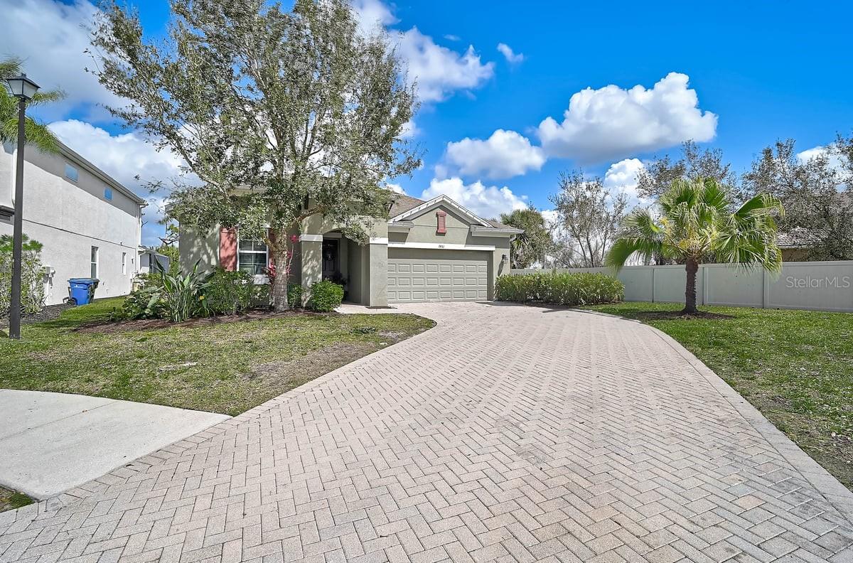 7431 Aguila Dr, Sarasota, FL 34240