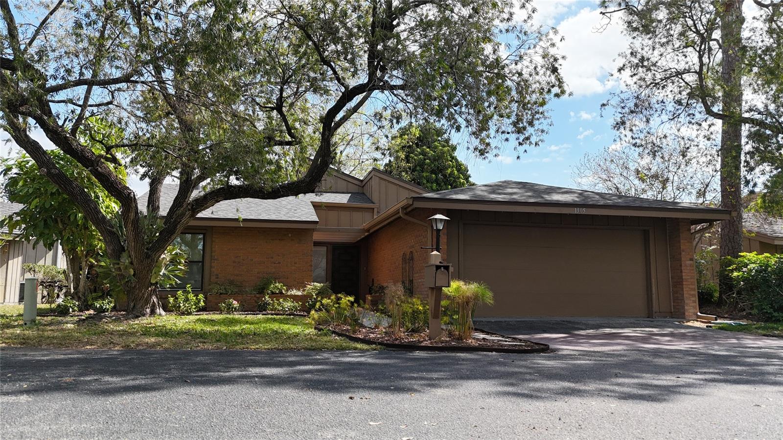 1305 Water Oak Way N, Bradenton, FL 34209
