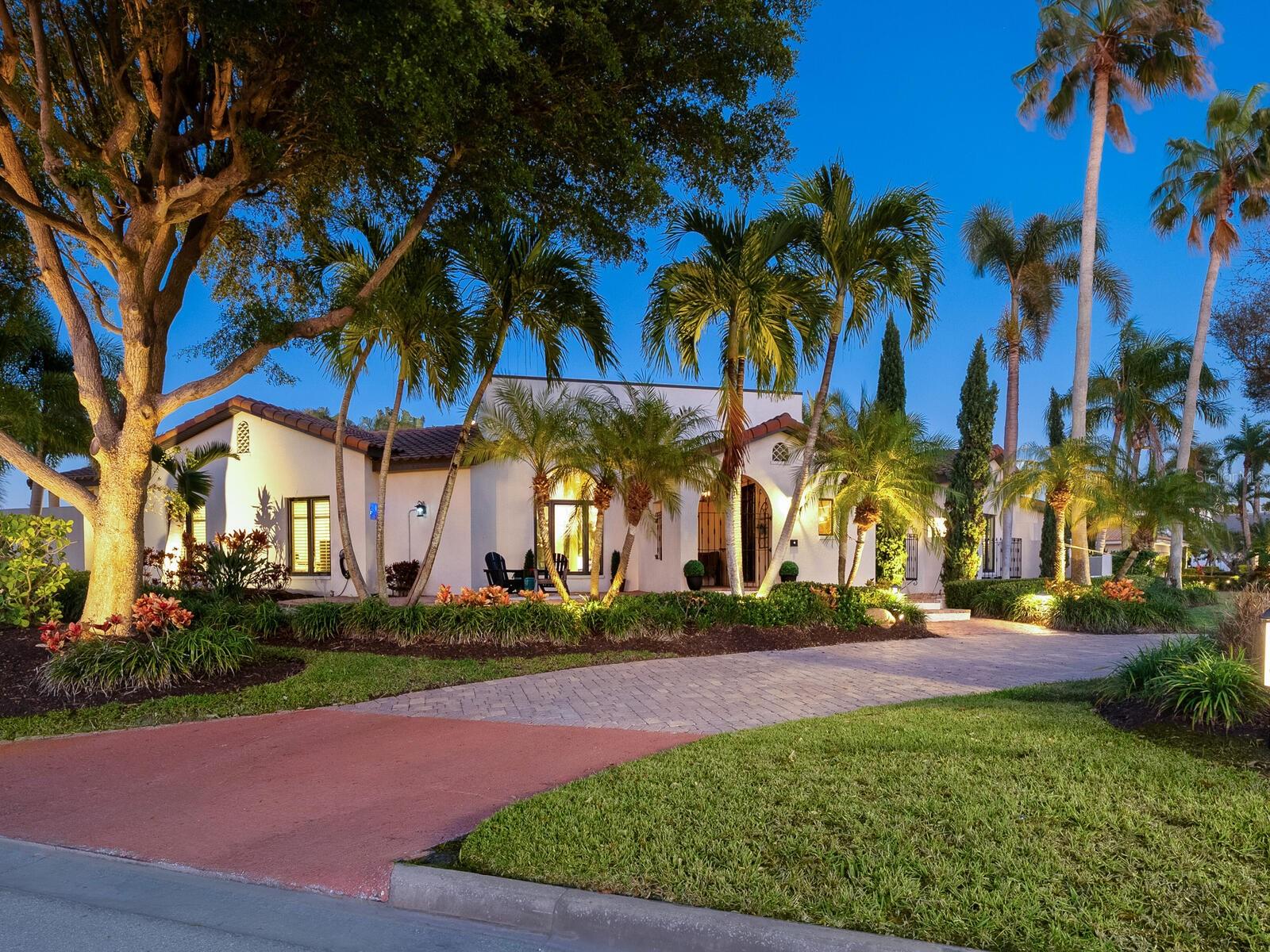 319 Bird Key Dr, Sarasota, FL 34236
