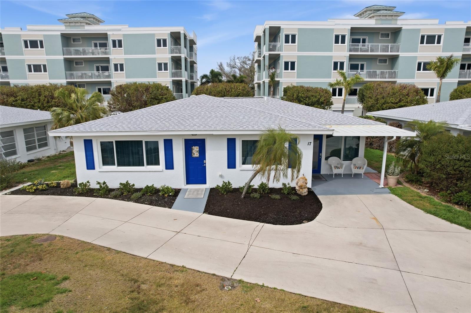 17 Pearl St, Englewood, FL 34223