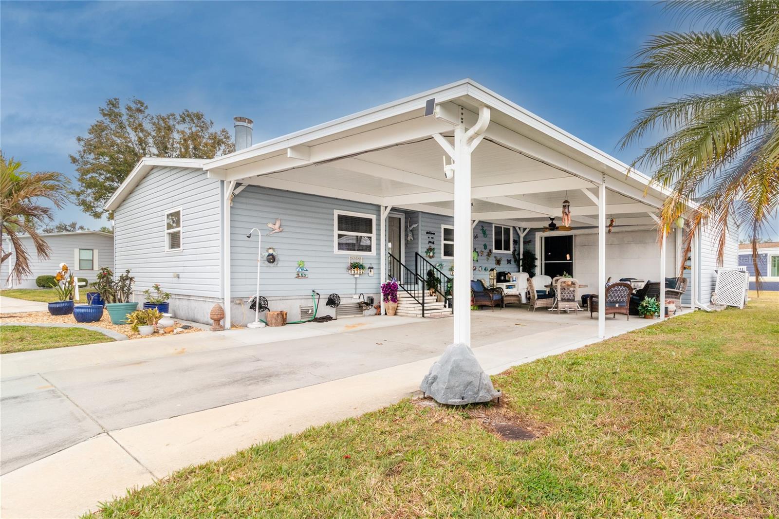 94 Meadow Cir, Ellenton, FL 34222