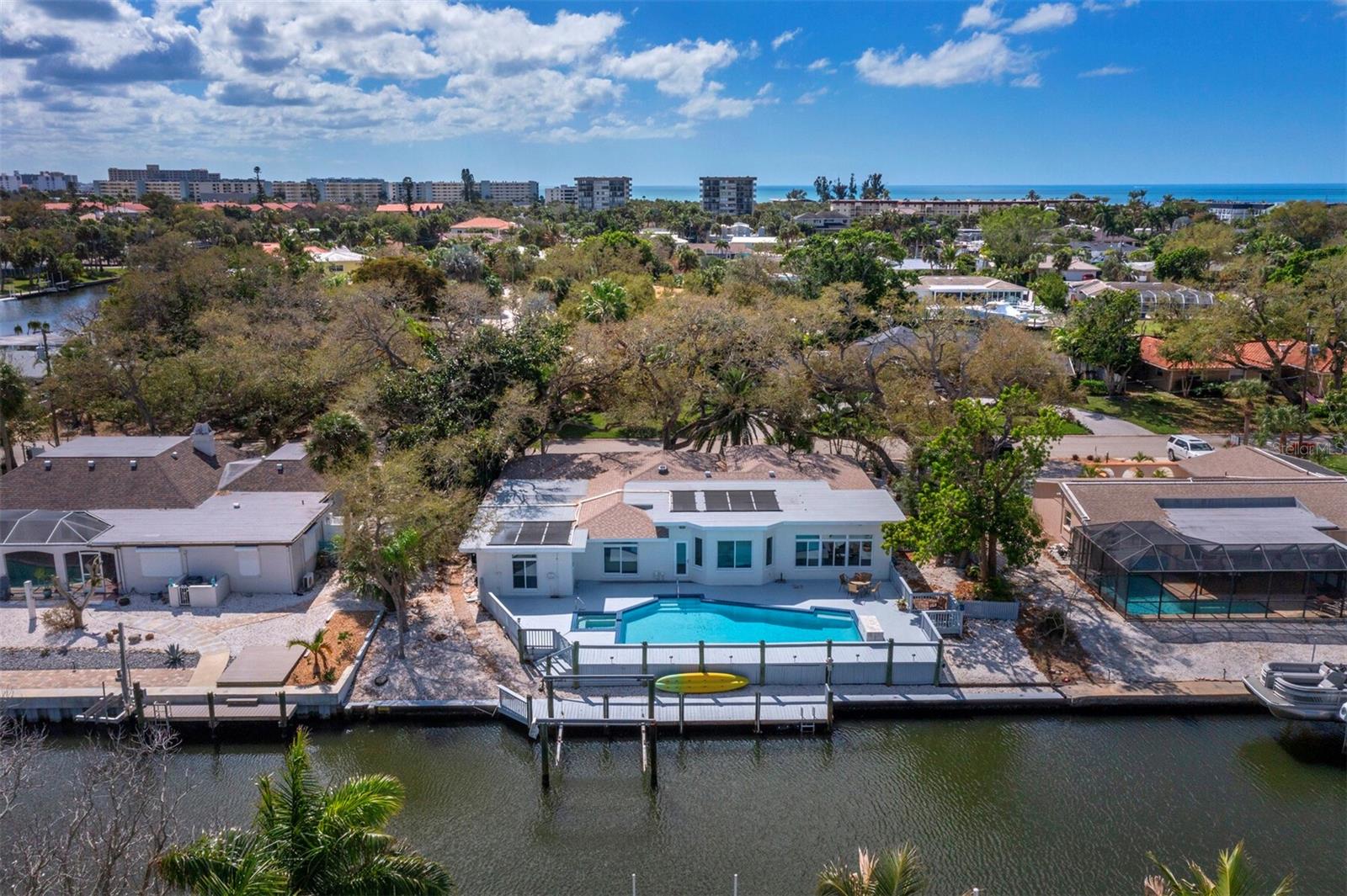 951 Contento St., Siesta Key, FL 34242