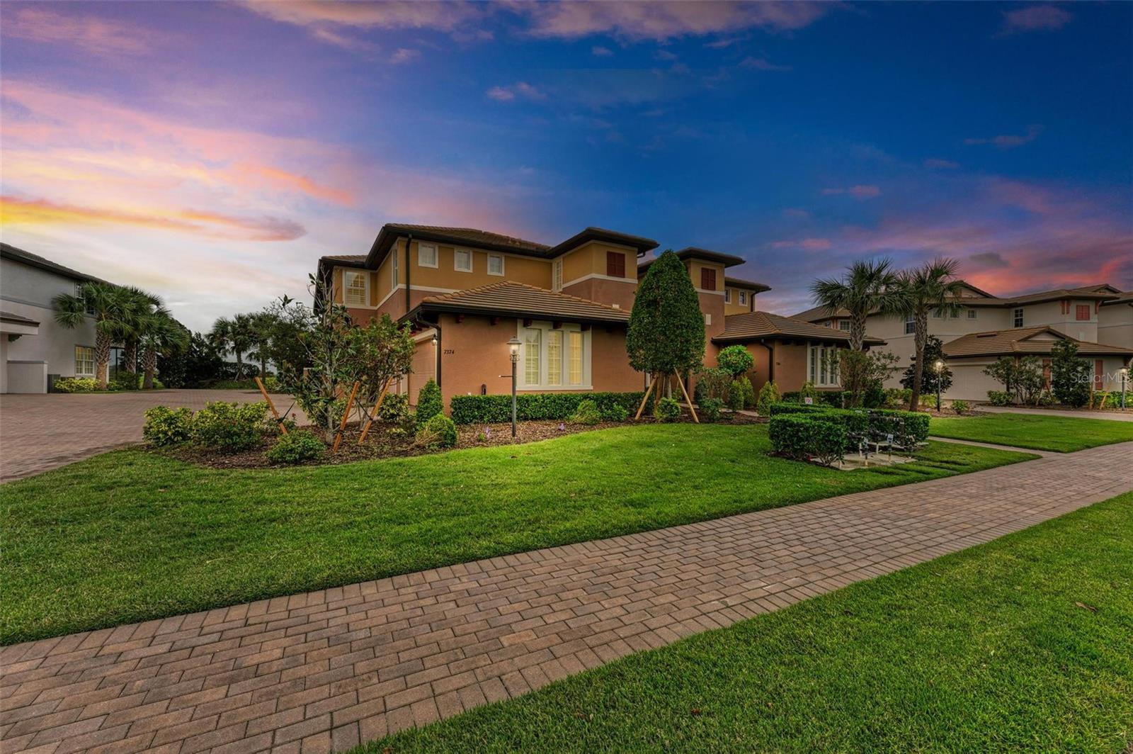 7374 Divot Loop, Bradenton, FL 34202