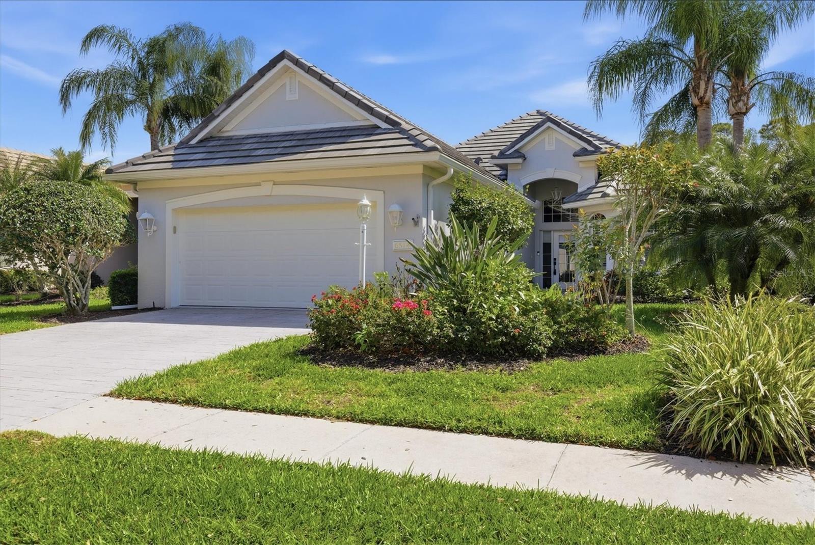 6514 Oakland Hills Dr, Lakewood Ranch, FL 34202